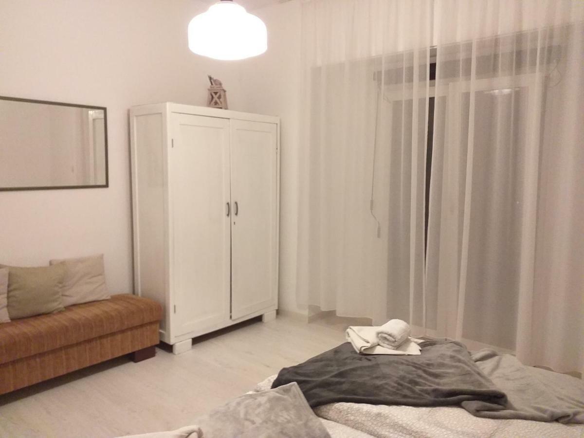 Apartments Duras Gruda Exterior photo