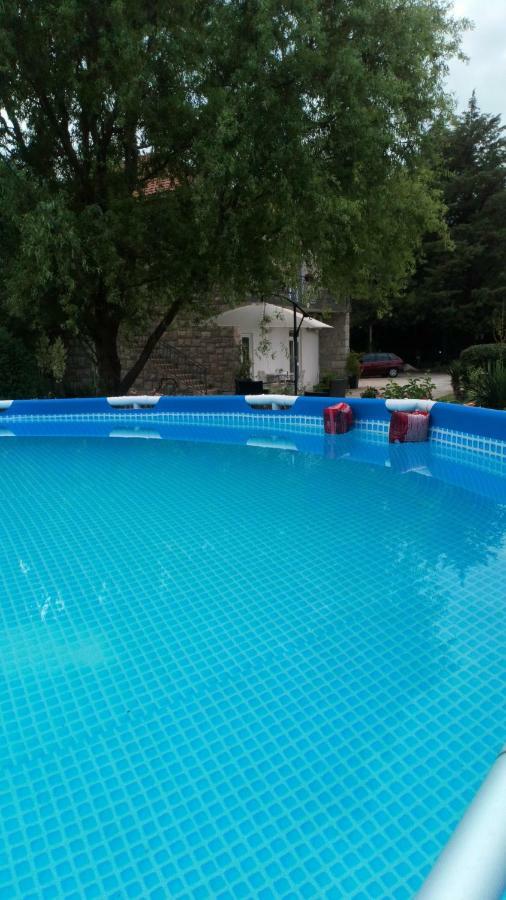 Apartments Duras Gruda Exterior photo